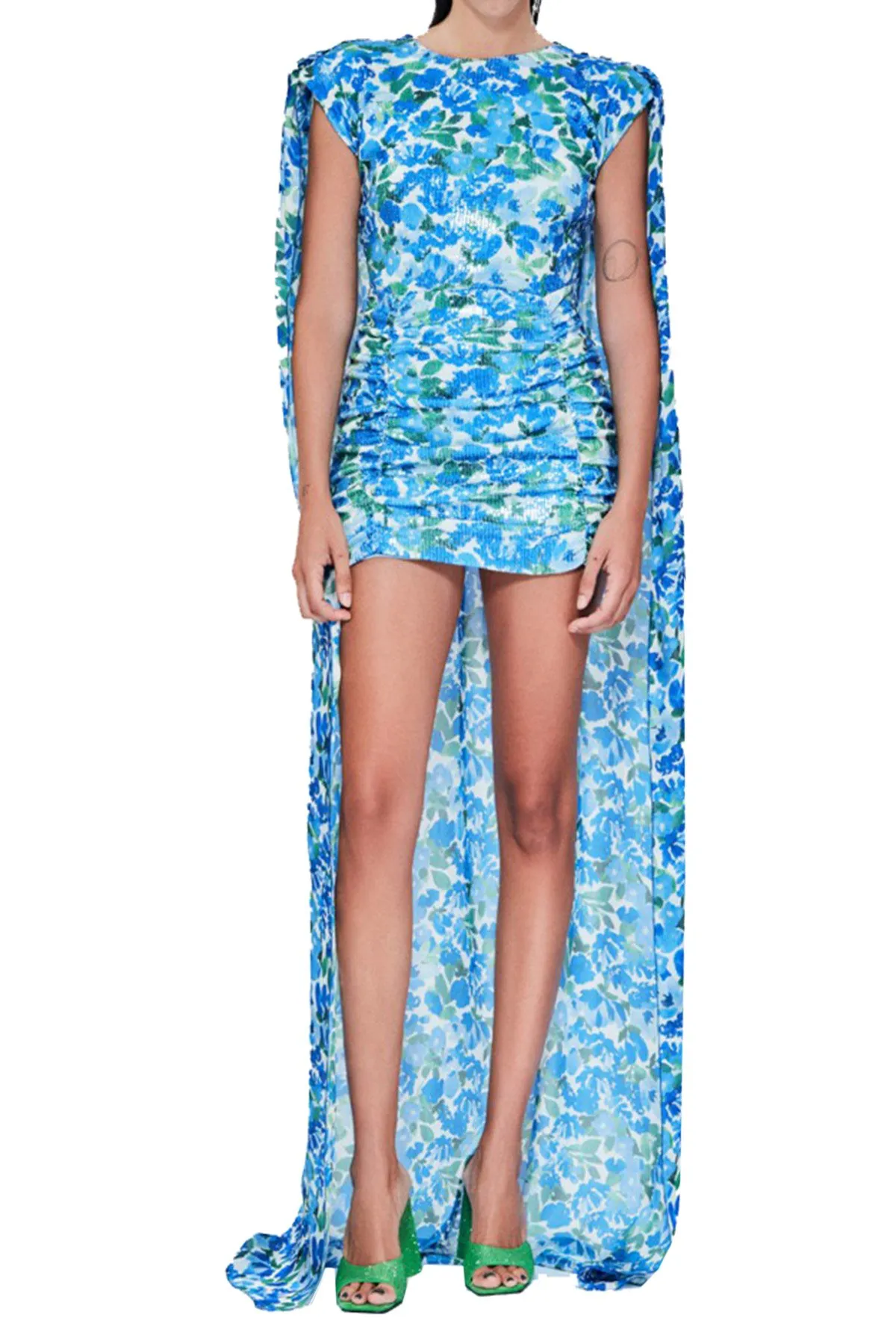 Abito donna mini tessuto fantasia con drappeggio su gonna e lungo velo dalle spalle