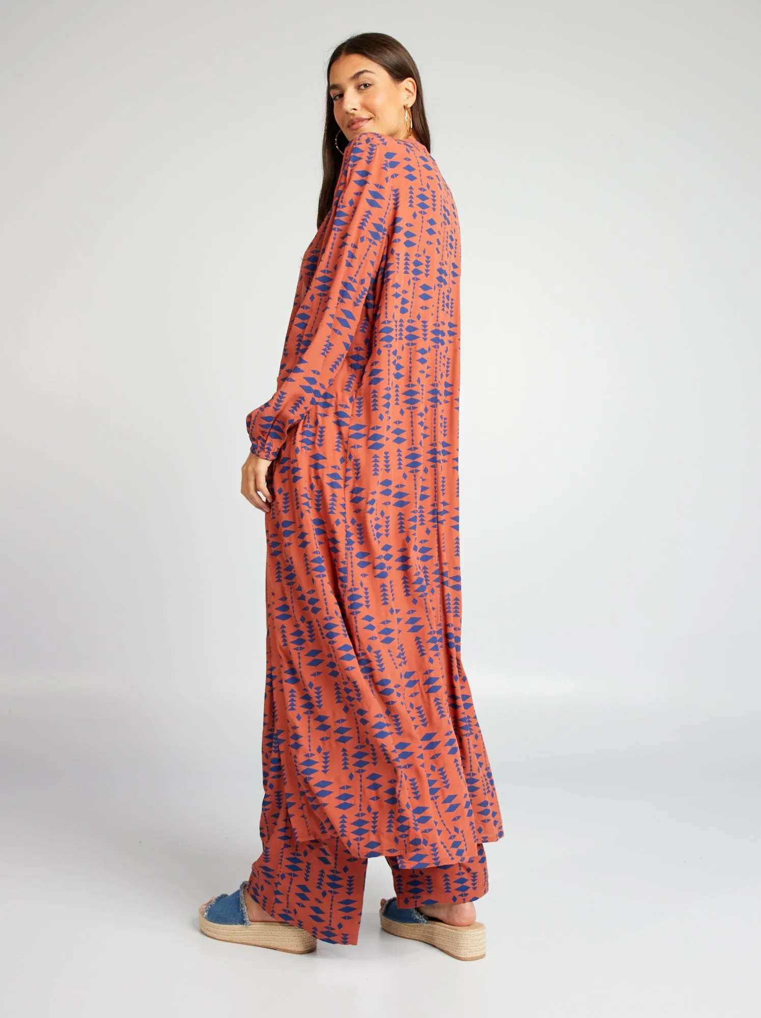 Kimono lungo aperto con stampa - MARRONE