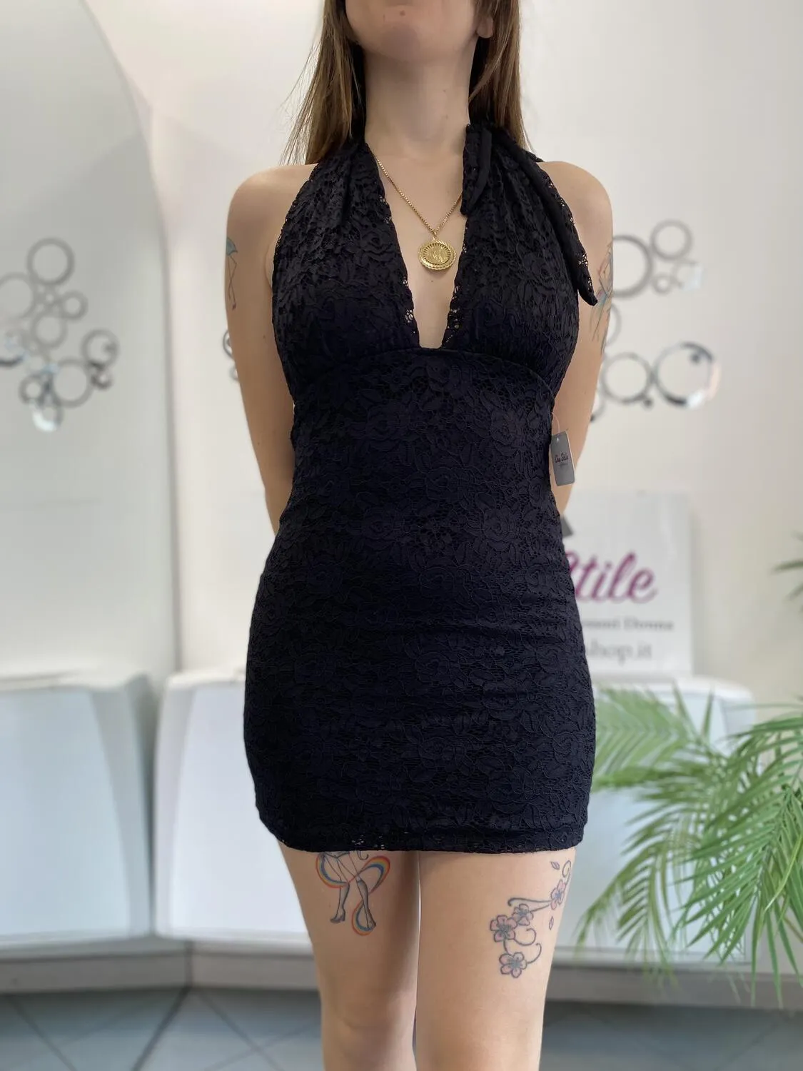 Mini dress pizzo schiena nuda