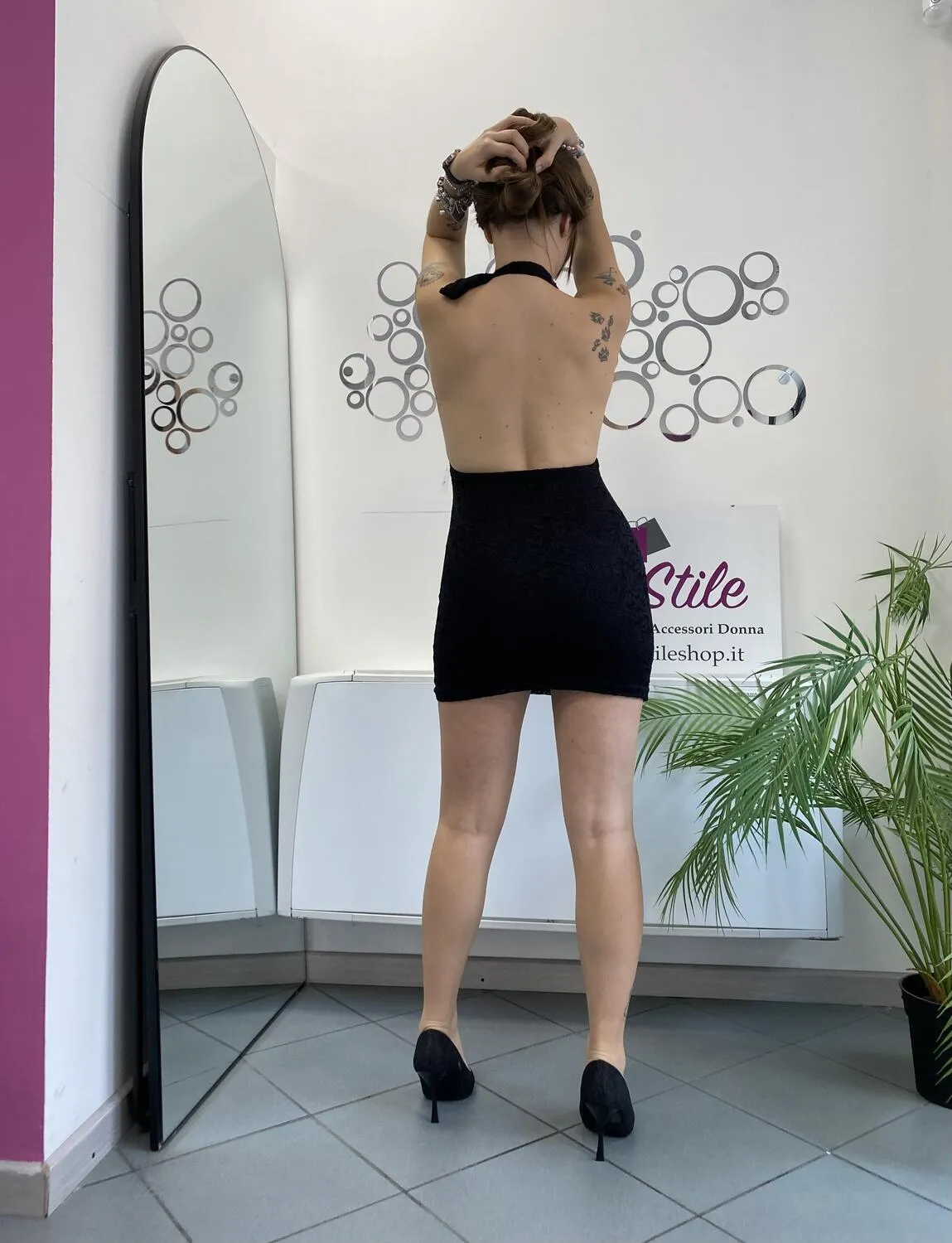 Mini dress pizzo schiena nuda