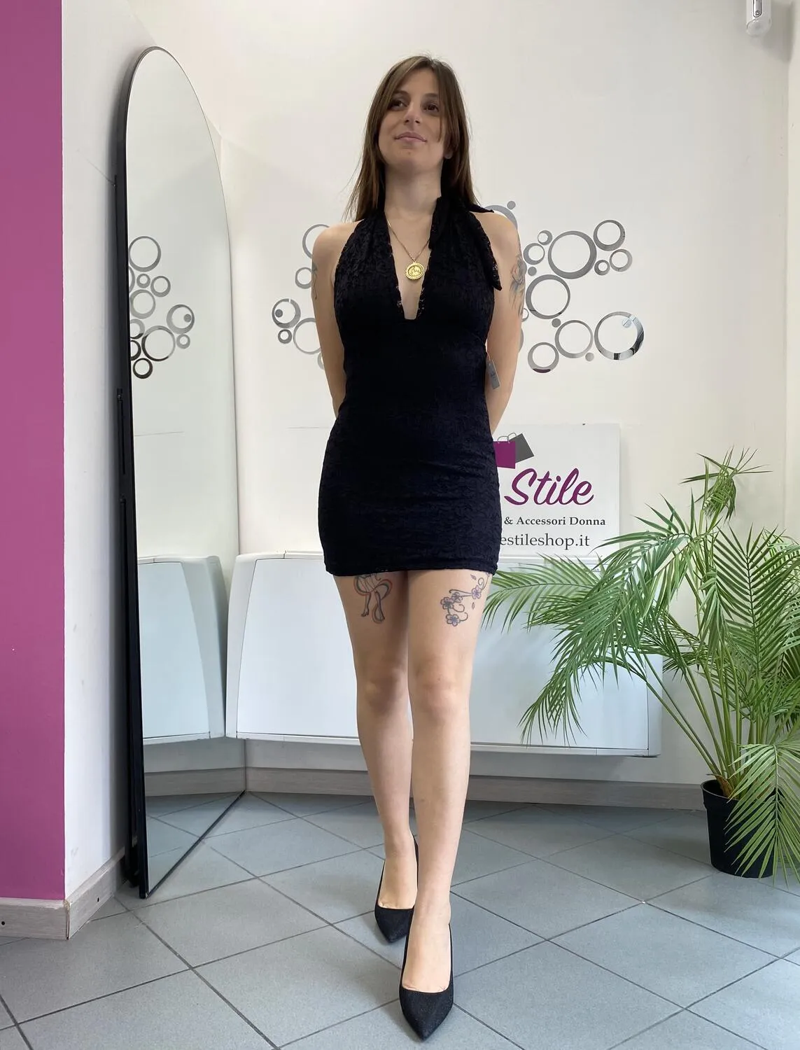 Mini dress pizzo schiena nuda