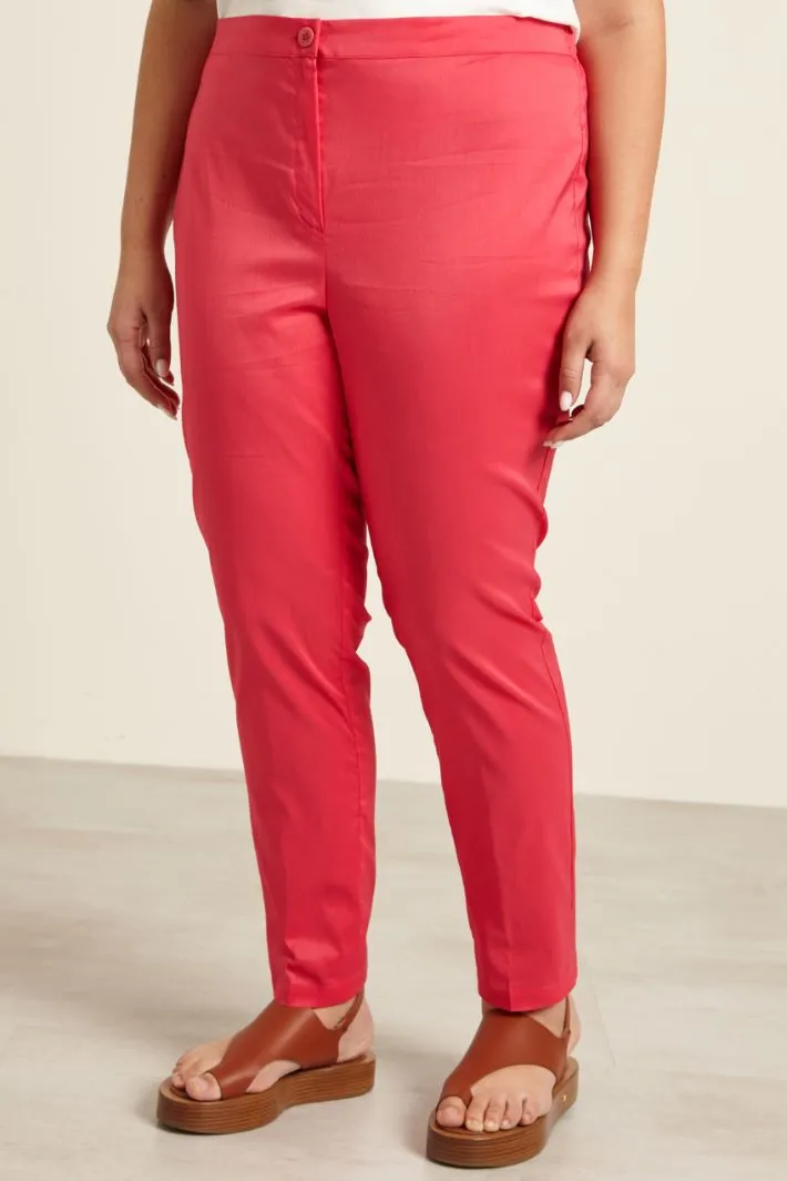 Pantaloni slim in popeline